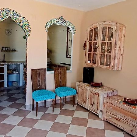 Bungalow Con Encanto, 100M2, A 800 M De La Playa Ел Кампело Екстериор снимка