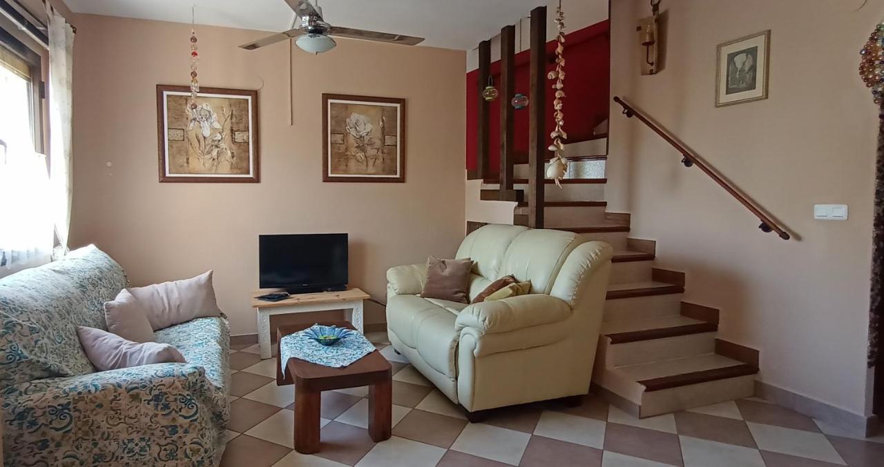 Bungalow Con Encanto, 100M2, A 800 M De La Playa Ел Кампело Екстериор снимка