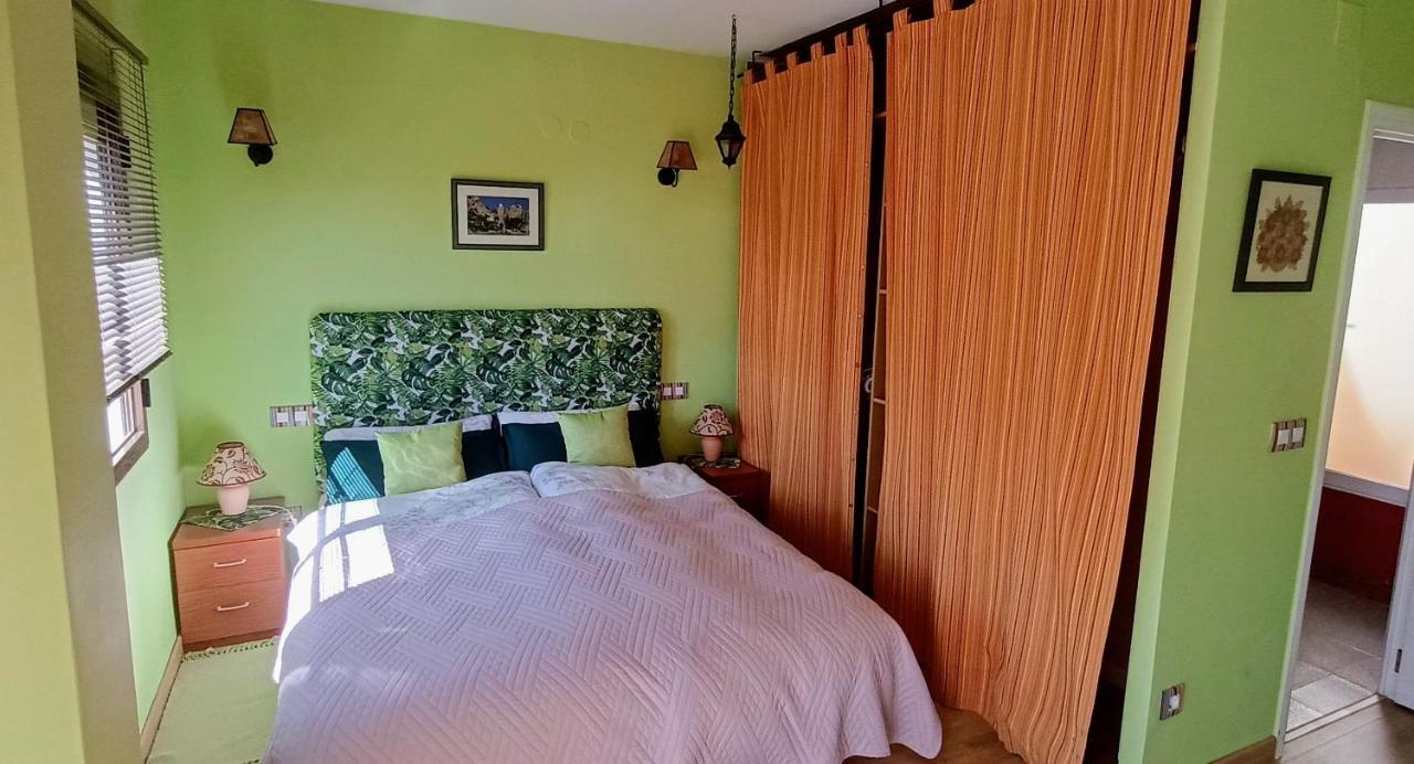 Bungalow Con Encanto, 100M2, A 800 M De La Playa Ел Кампело Екстериор снимка